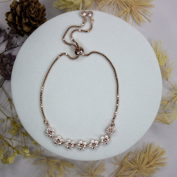 Delicate Floral Adjustable Bracelet – Rose Gold Elegance