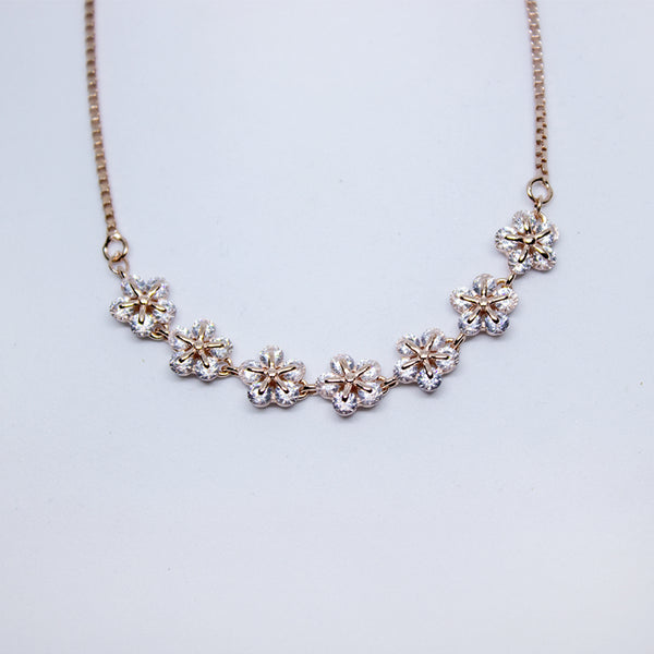 Delicate Floral Adjustable Bracelet – Rose Gold Elegance