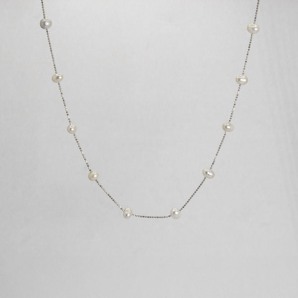 Minimalist Freshwater Pearl Station Necklace