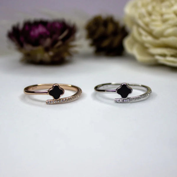 Minimal Clover Band Ring