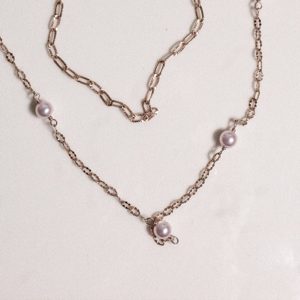 Elegant Layered Necklace with Pearls
