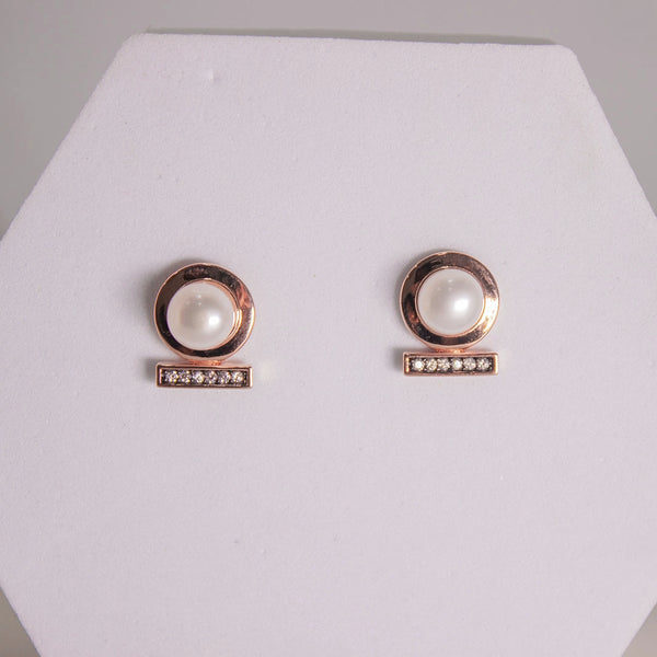 Elegant Pearl & Diamond Stud Earrings – Rose Gold Finish