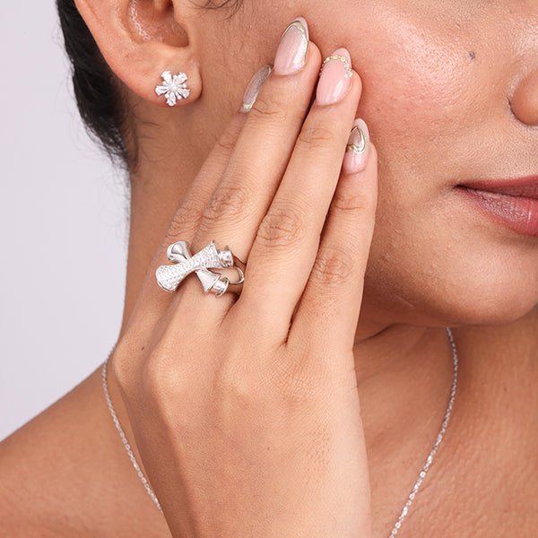 Saké Bow Pavé Statement Ring