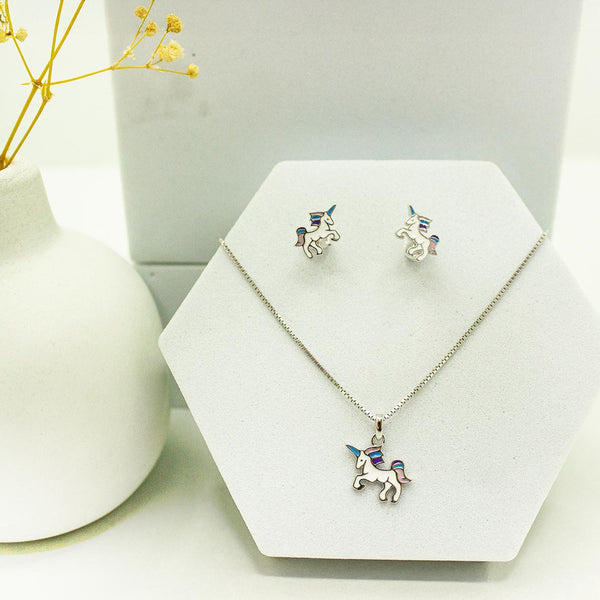 Elegant Silver Unicorn Jewelry Set – Necklace & Earrings 🦄✨